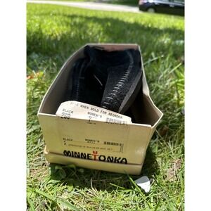 Minnetonka Moccasins Vintage Black Suede Booties Fringe Women's Size 7‎